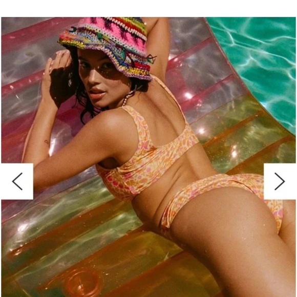 Urban Outfitters Out From Under M Women's O-Ring Yellow Floral Cut Out Swimsuit - Picture 3 of 12